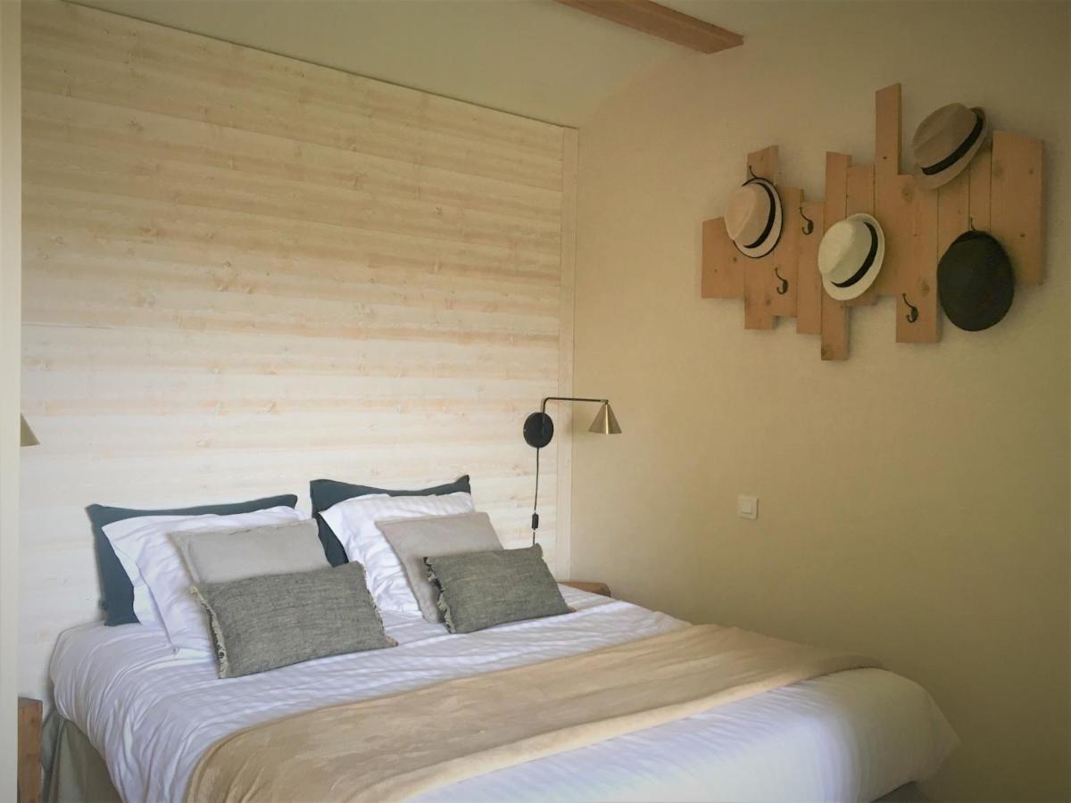 Le Logis De La Brumanderie - Saintes Fontcouverte  客房 照片