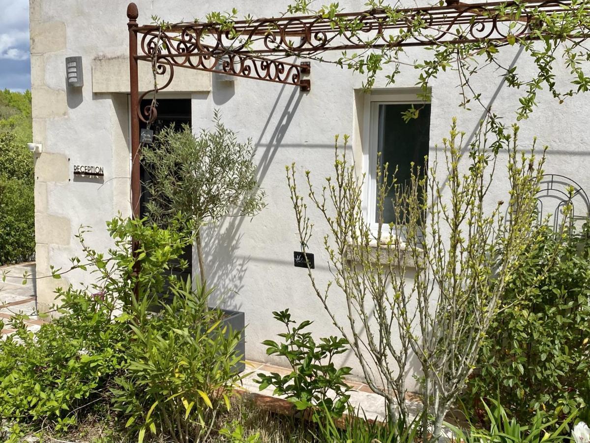Le Logis De La Brumanderie - Saintes Fontcouverte  外观 照片