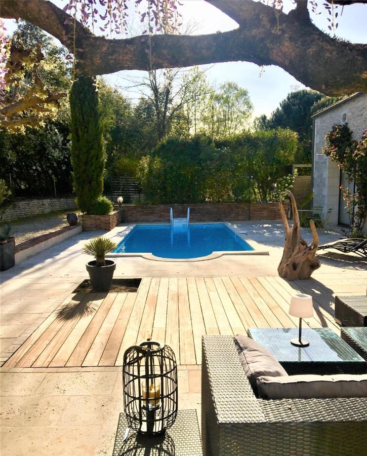 Le Logis De La Brumanderie - Saintes Fontcouverte  外观 照片