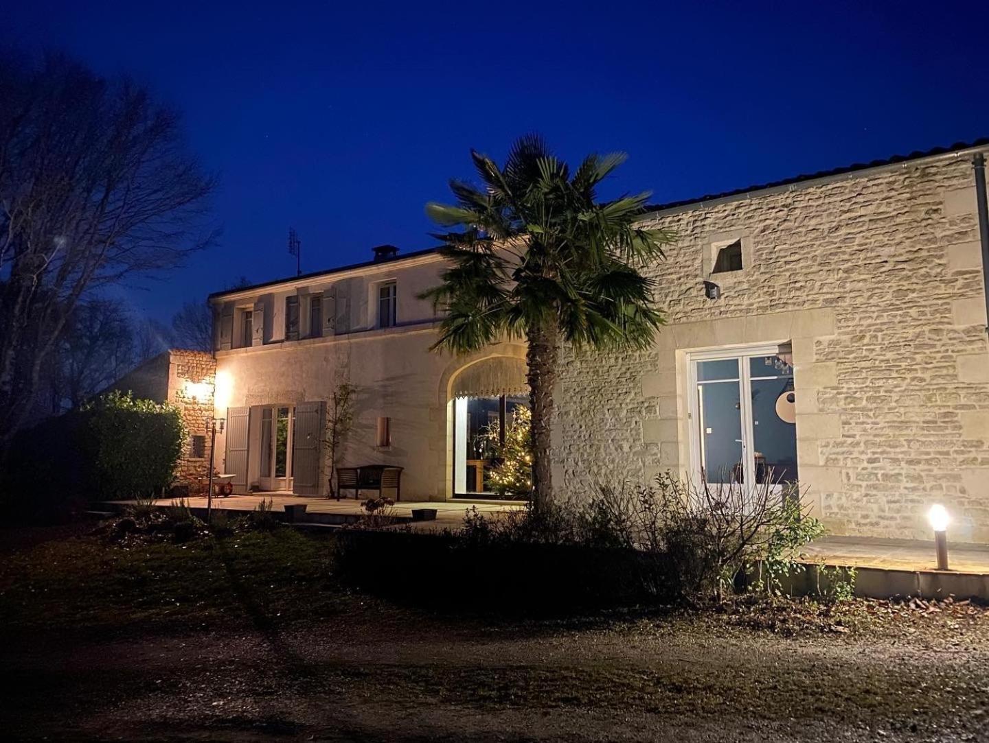 Le Logis De La Brumanderie - Saintes Fontcouverte  外观 照片