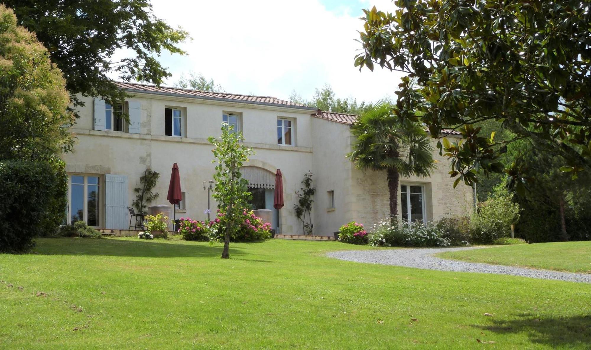 Le Logis De La Brumanderie - Saintes Fontcouverte  外观 照片